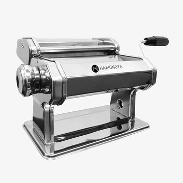 Hamonoya pastamaskine i staal. 