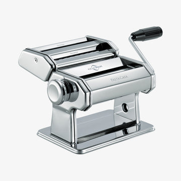 pastamaskine i staal med sort haandtag