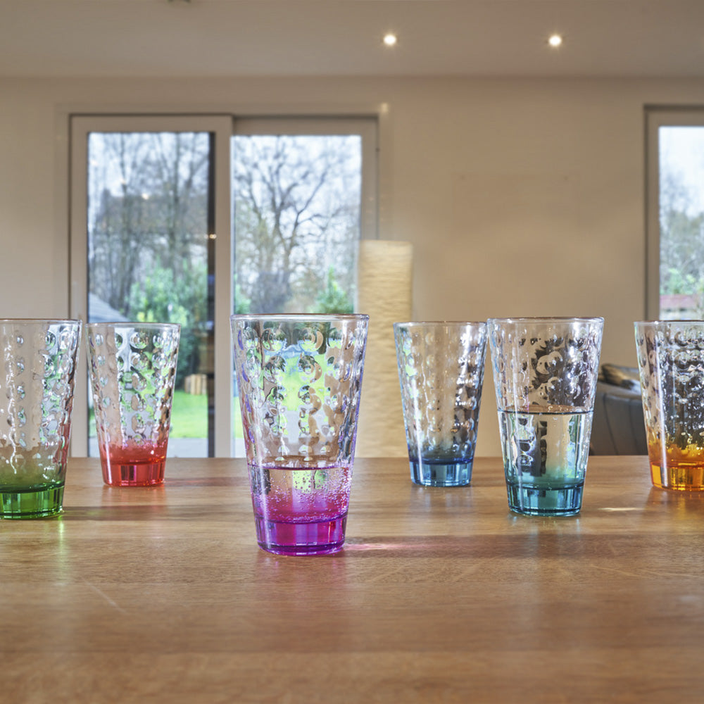 Optic vandglas kommer i to forskellige stoerrelser og seks forskellige farver.