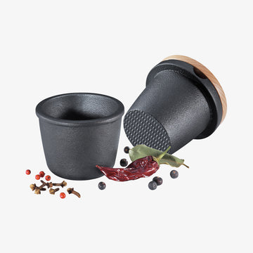 Morter og krydderikværn i støbejern